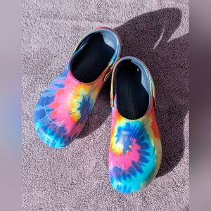 Tie-Dyed Crocs Unisex Men's 10 Or Women's 12
